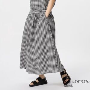 Uniqlo - Gingham Seersucker Volume Skirt